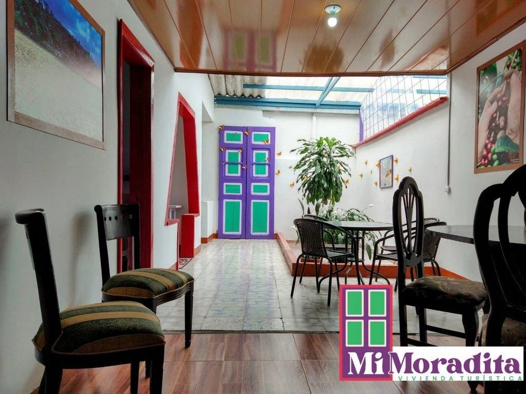Moradita 1 courtyard